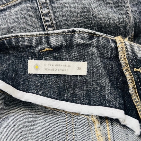 Happy Nature Ultra High Rise Seamed Short 28 - Picture 3 of 5